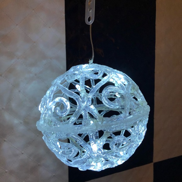 Other - Hydrangea Round with Cool White LED Light